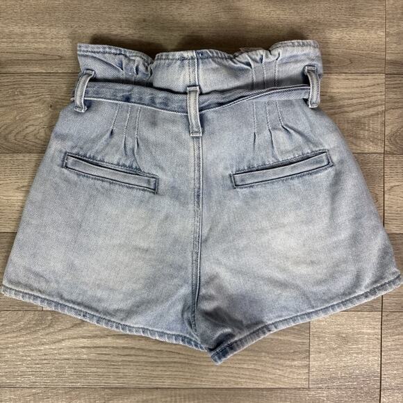 American Eagle Button Front Pleated Belted Denim Mom Jean Shorts Light Wash 00 - Picture 6 of 7